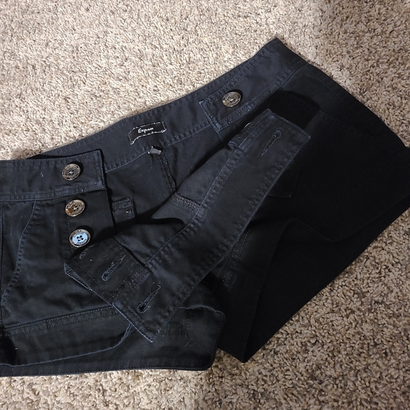 Express Size 6 Shorts - Picture 3 of 4